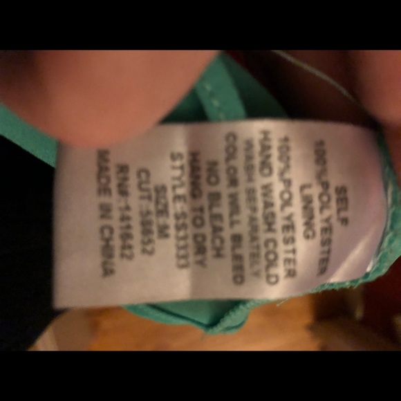 Pretty green swing top - Picture 6 of 6